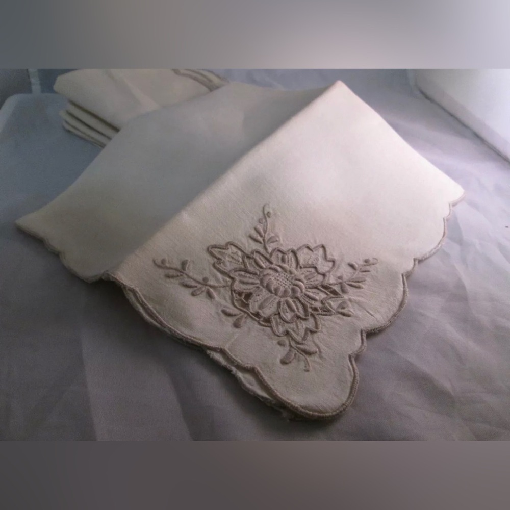 Lovely Set Of Eight 16" x 16" Bisque/ Cream Scalloped Cutwork Napkins Vintage